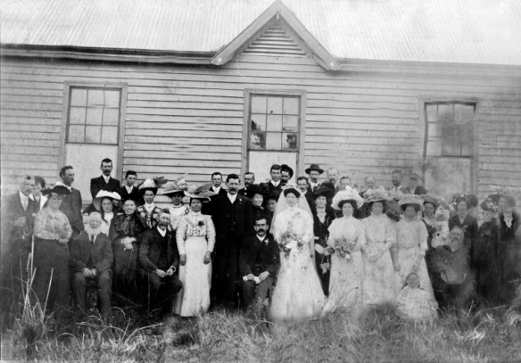Wedding party of Rufus Burnsyde and Mary Eastcott, Yarloop 1909 slwa b2786290